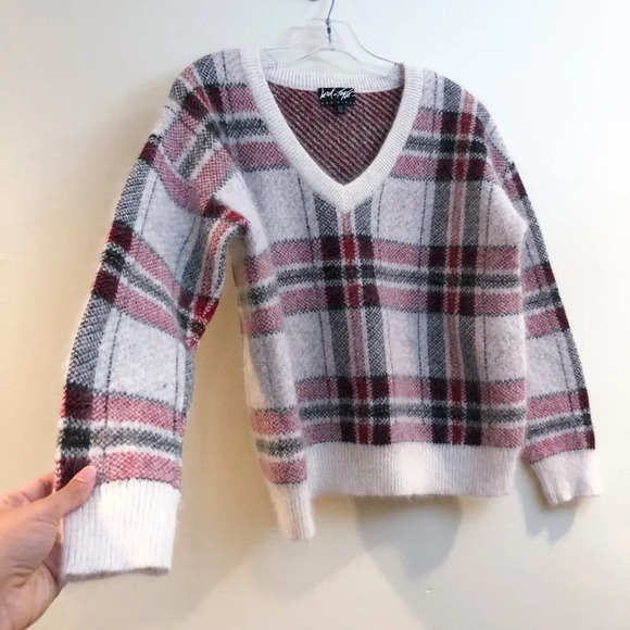 Lord & Taylor 424 Fifth Rabbit Hair Wool Blend Plaid Holiday V Neck Sweater M - Picture 3 of 7